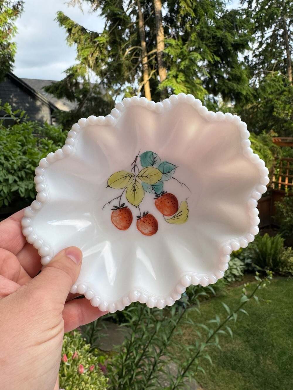 Vintage Westmoreland Milk Glass Strawberry Hand Painted Ruffled Bowl